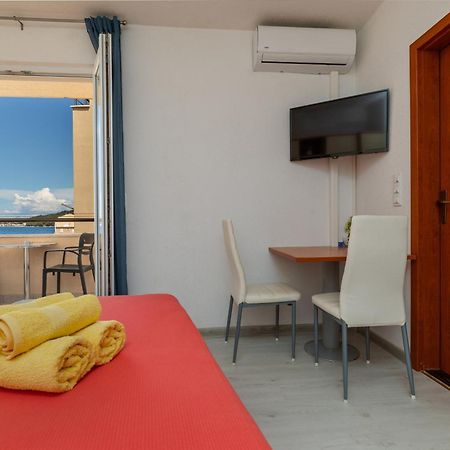 Apartments By The Sea Drasnice, Makarska - 6697 מראה חיצוני תמונה