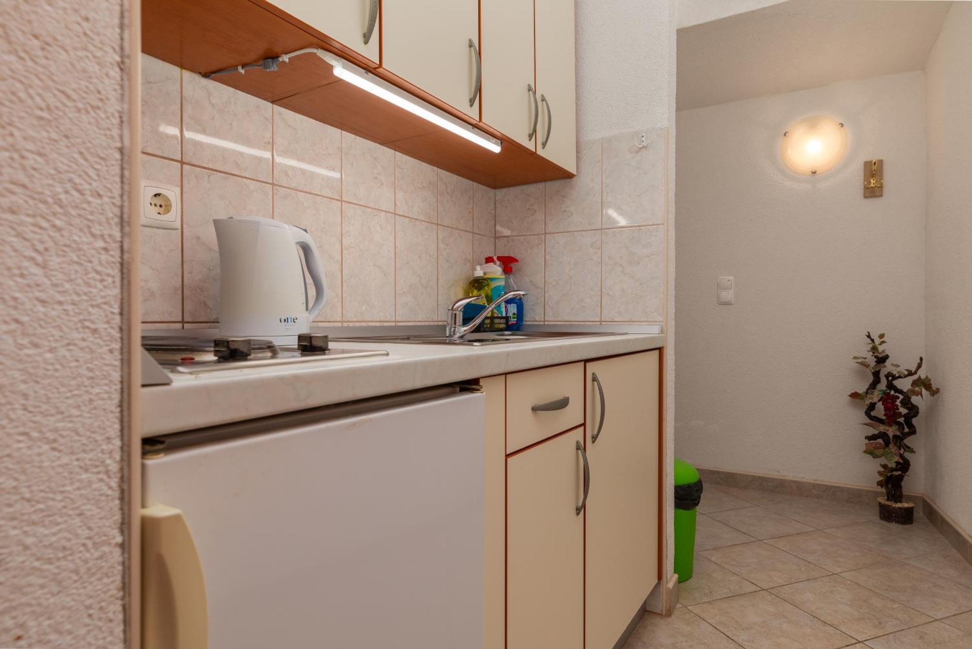 Apartments By The Sea Drasnice, Makarska - 6697 חדר תמונה