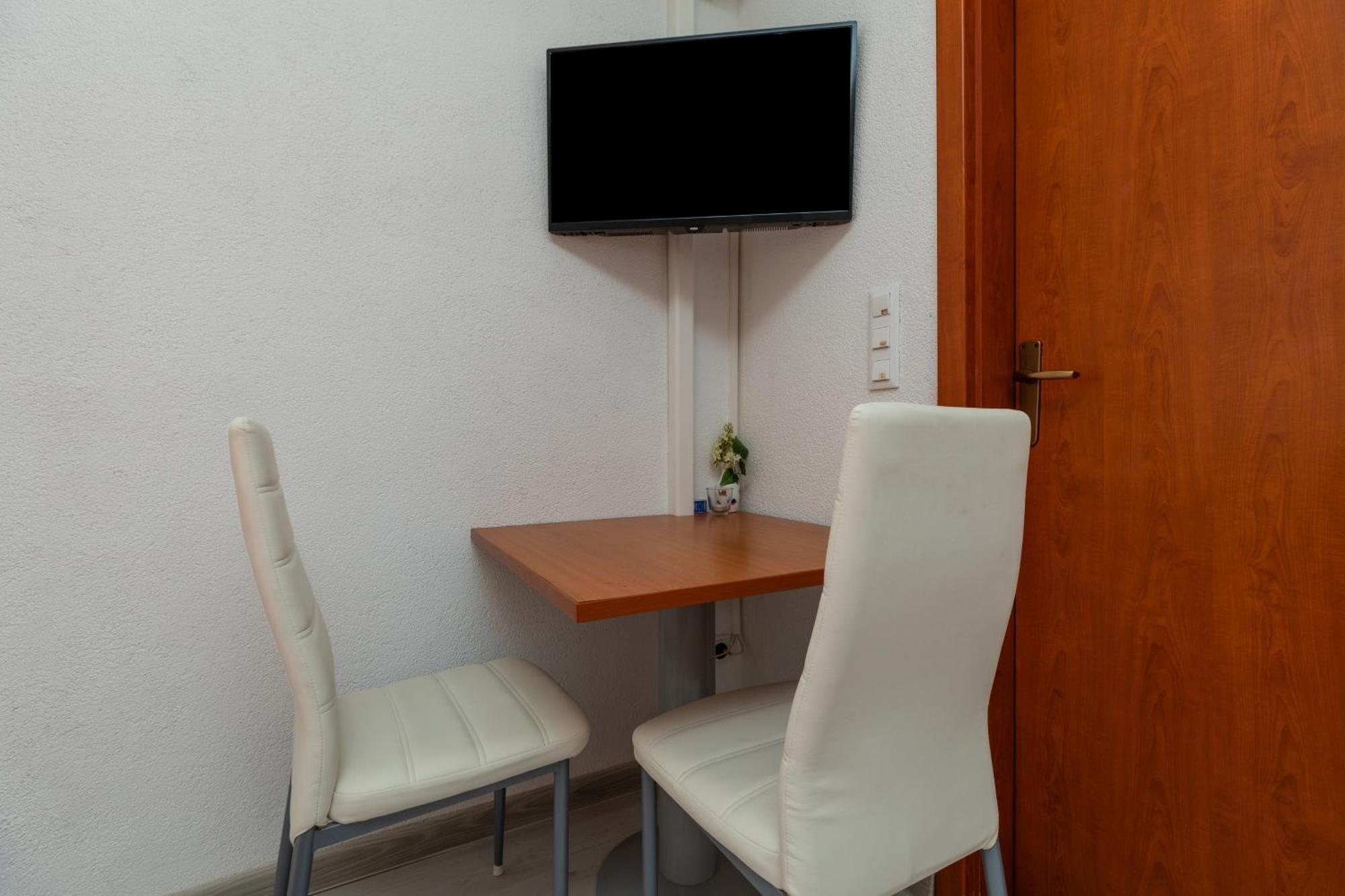 Apartments By The Sea Drasnice, Makarska - 6697 חדר תמונה