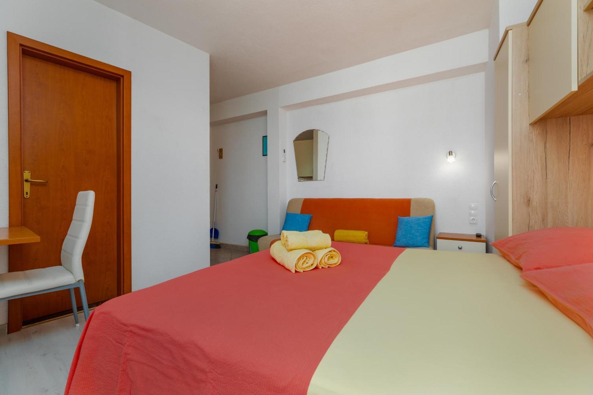 Apartments By The Sea Drasnice, Makarska - 6697 חדר תמונה