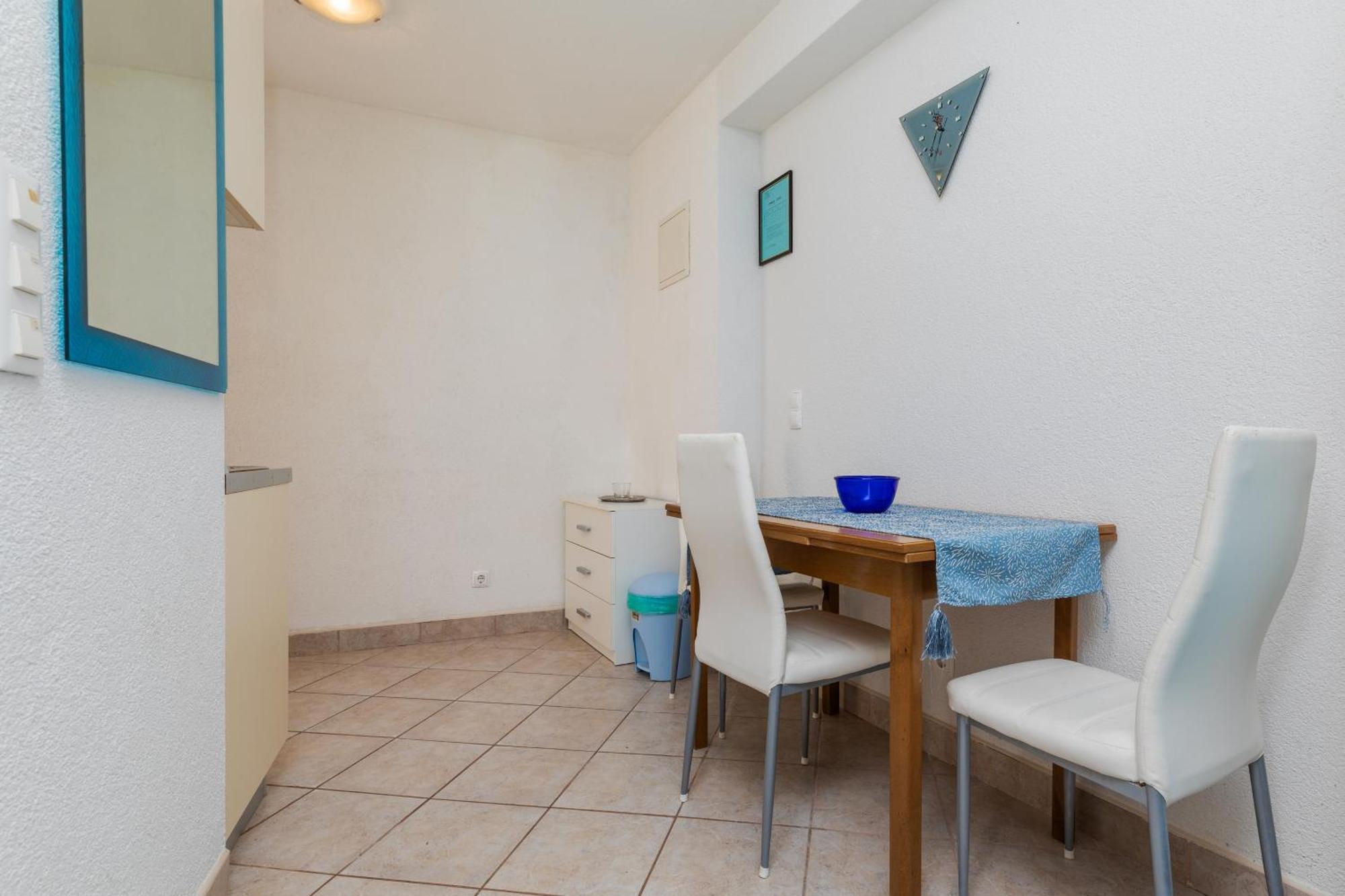 Apartments By The Sea Drasnice, Makarska - 6697 מראה חיצוני תמונה