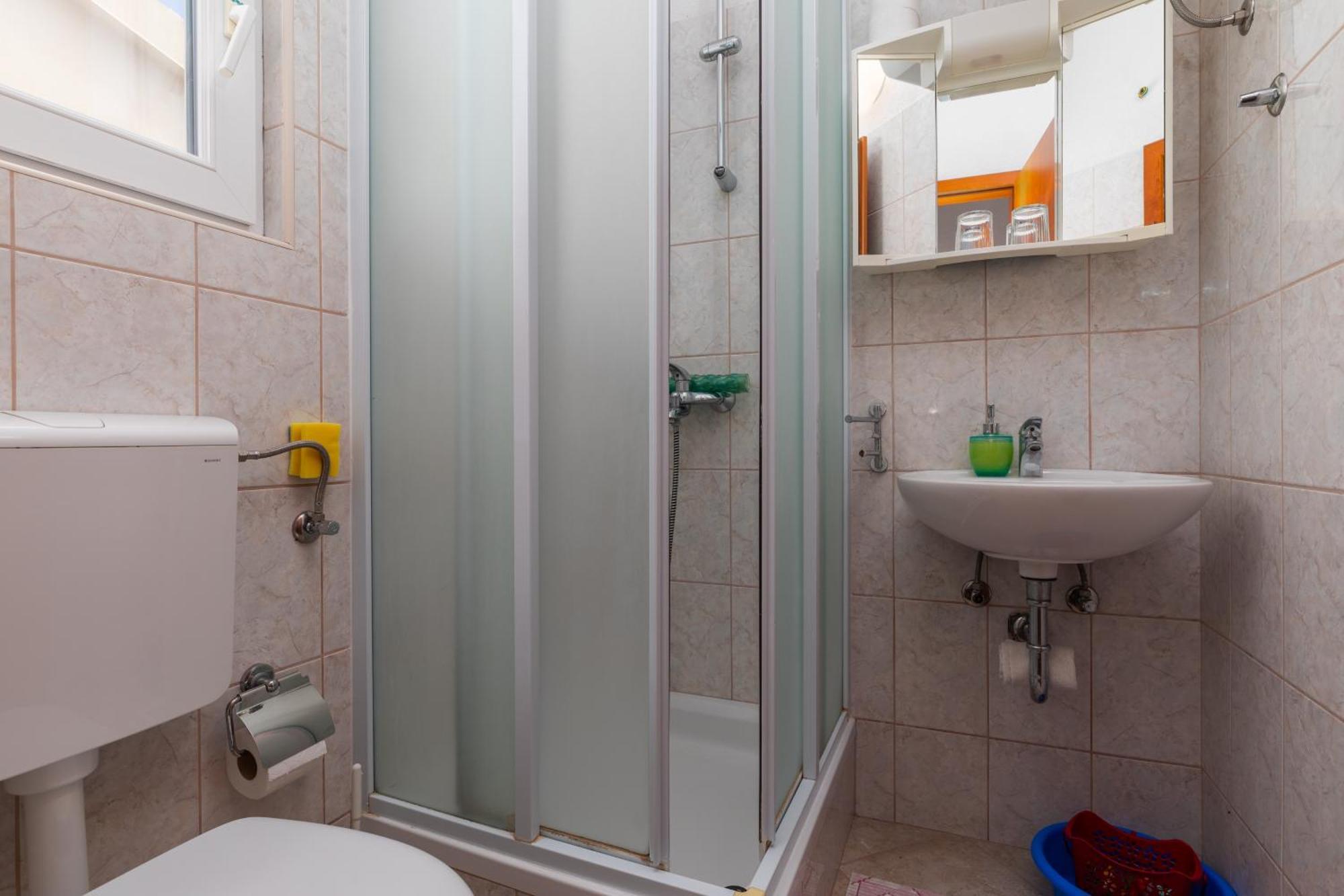 Apartments By The Sea Drasnice, Makarska - 6697 מראה חיצוני תמונה