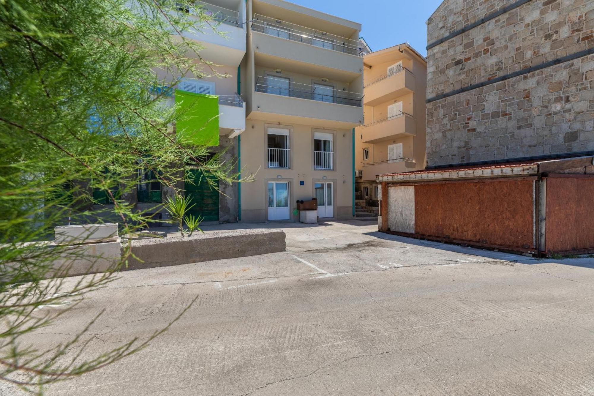 Apartments By The Sea Drasnice, Makarska - 6697 מראה חיצוני תמונה