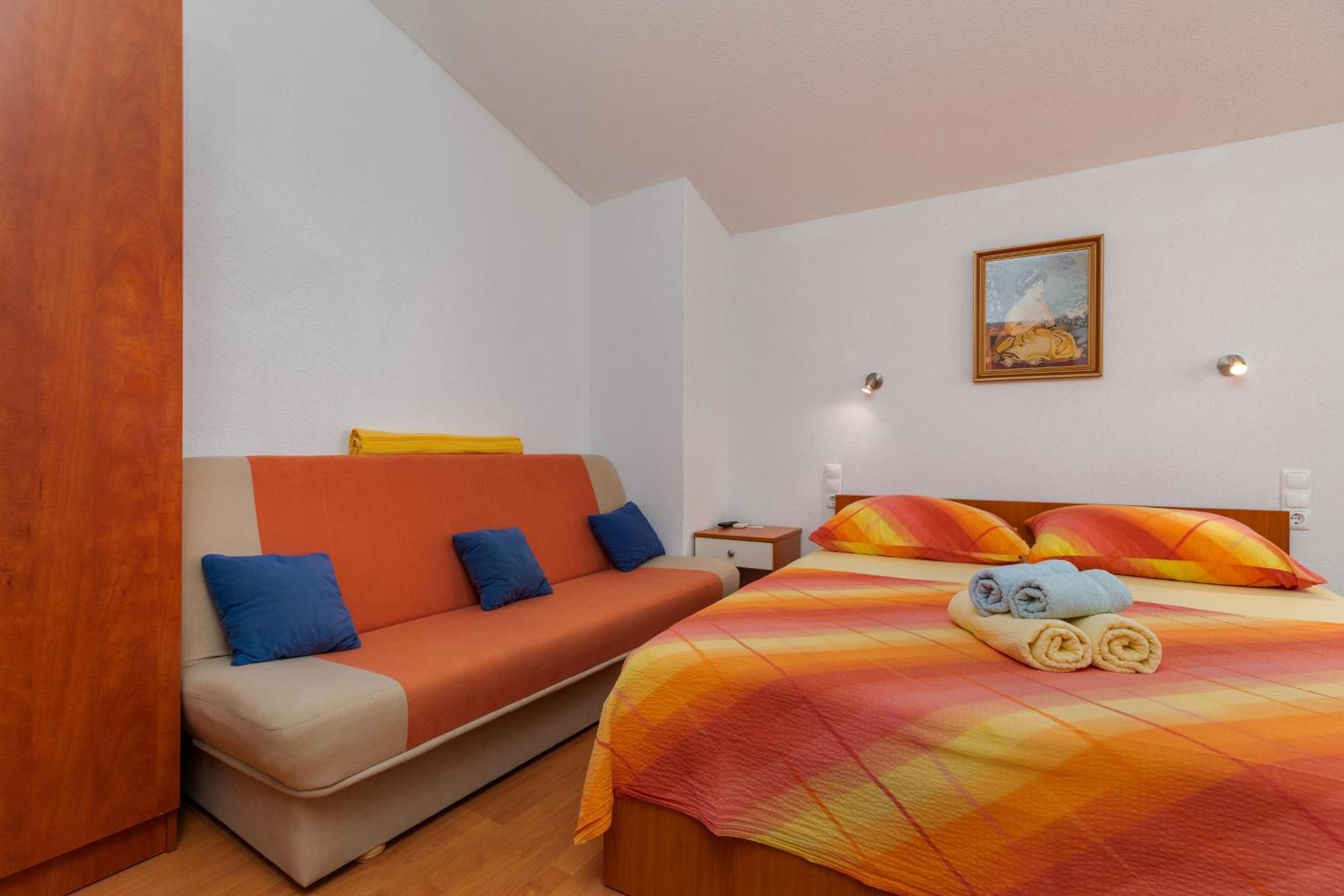 Apartments By The Sea Drasnice, Makarska - 6697 מראה חיצוני תמונה