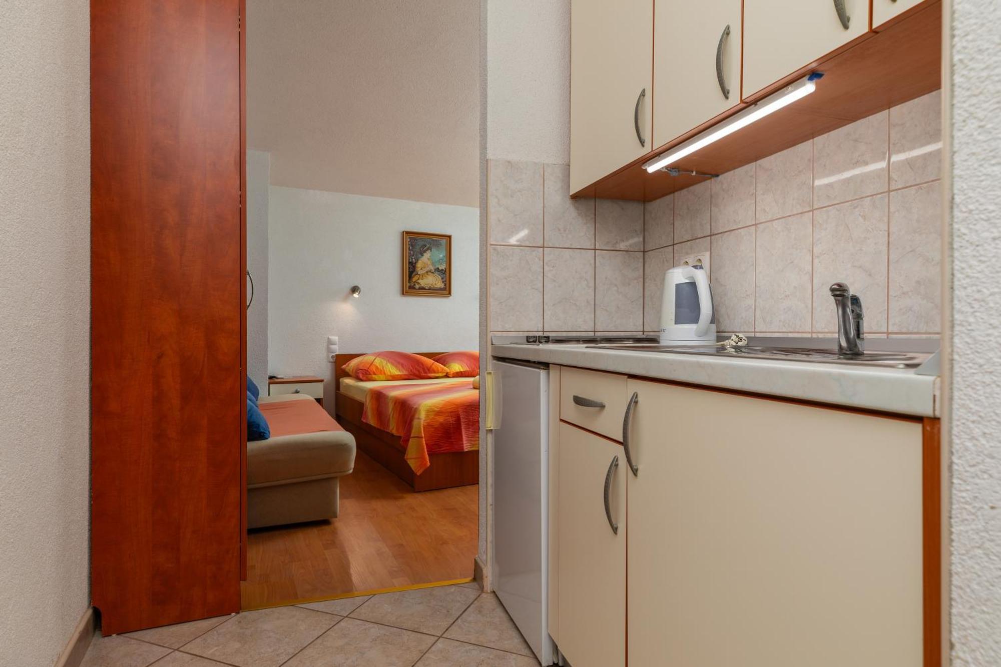 Apartments By The Sea Drasnice, Makarska - 6697 מראה חיצוני תמונה