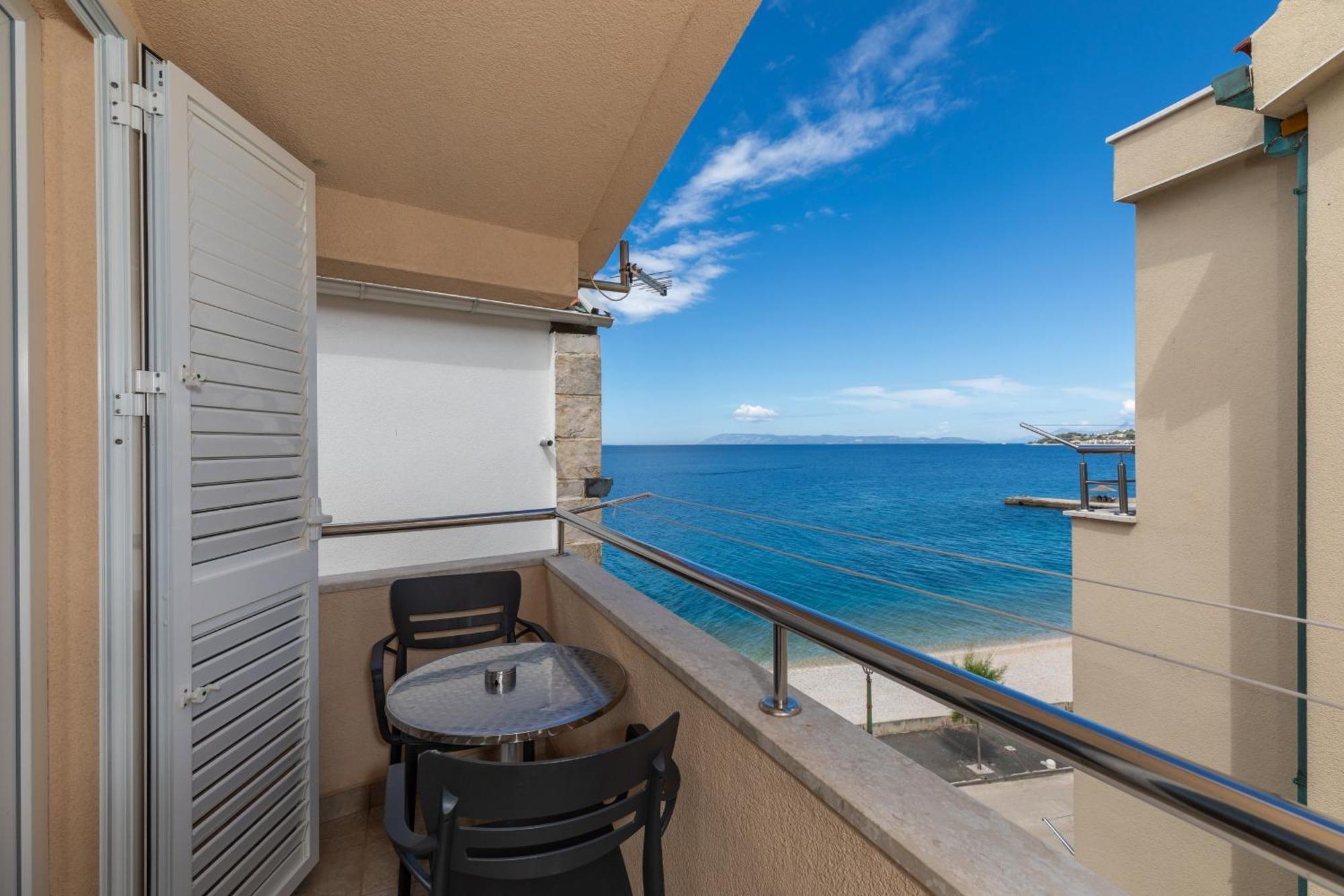 Apartments By The Sea Drasnice, Makarska - 6697 מראה חיצוני תמונה